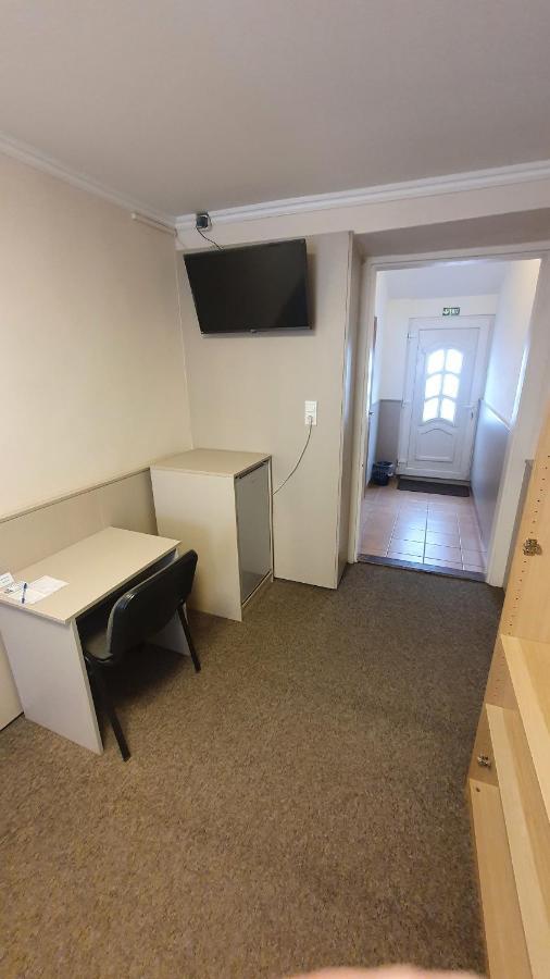 Central Motel ケチケメート エクステリア 写真